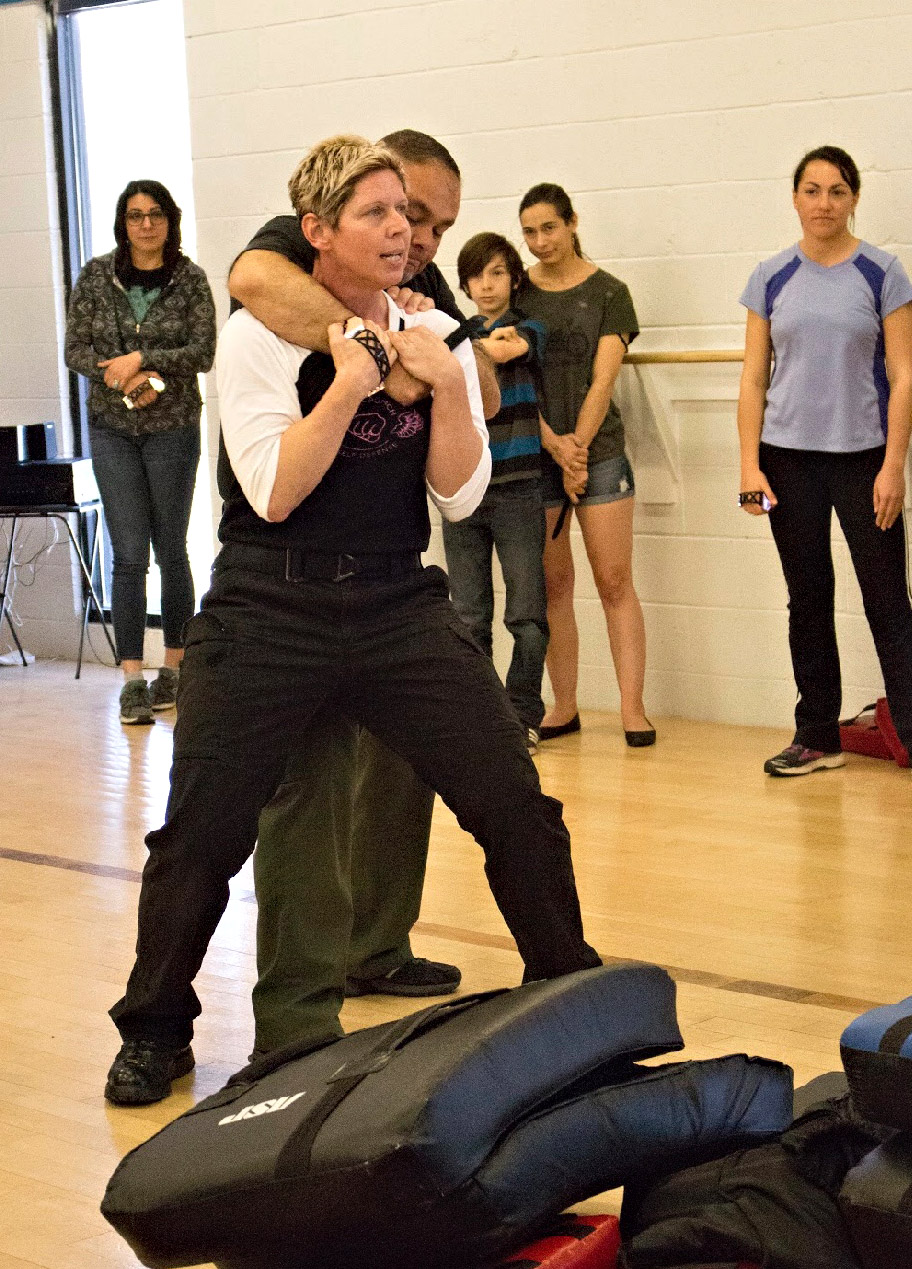 Freddie Poole''s Martial Arts School, Dallas, Texas offers MMA and Kenpo classes

