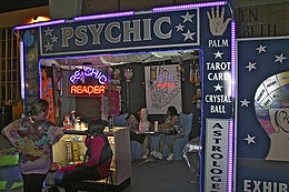 palm reading psychic triangle